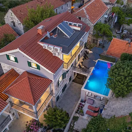 בית נופש Lovely In *