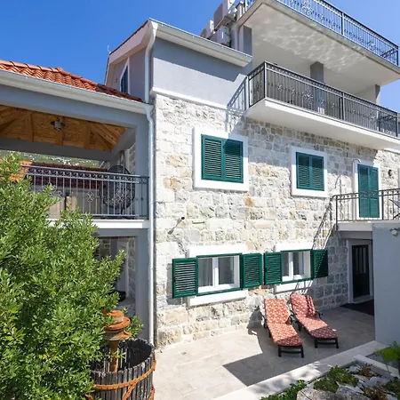 Lovely In בית נופש