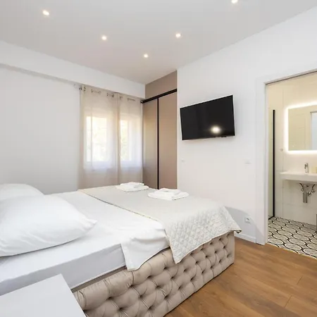 בית נופש Lovely In *