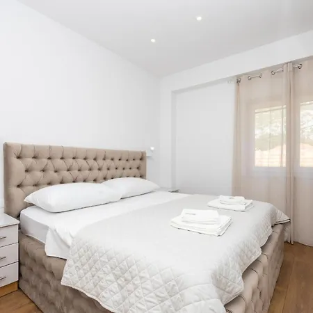 בית נופש Lovely In *